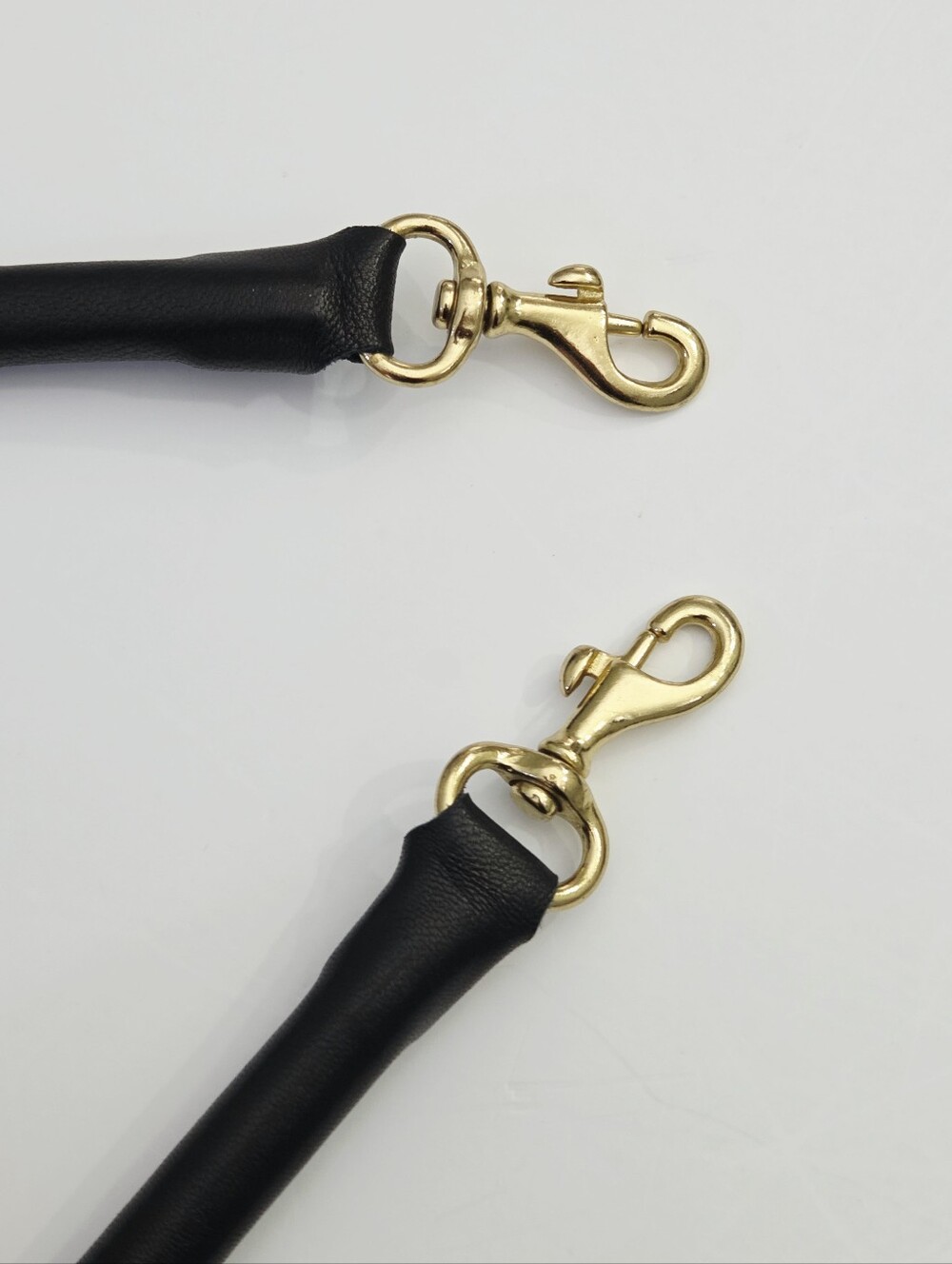 CLARE V SHORTIE STRAP - BLACK TUBULAR LEATHER - Picture 4 of 5